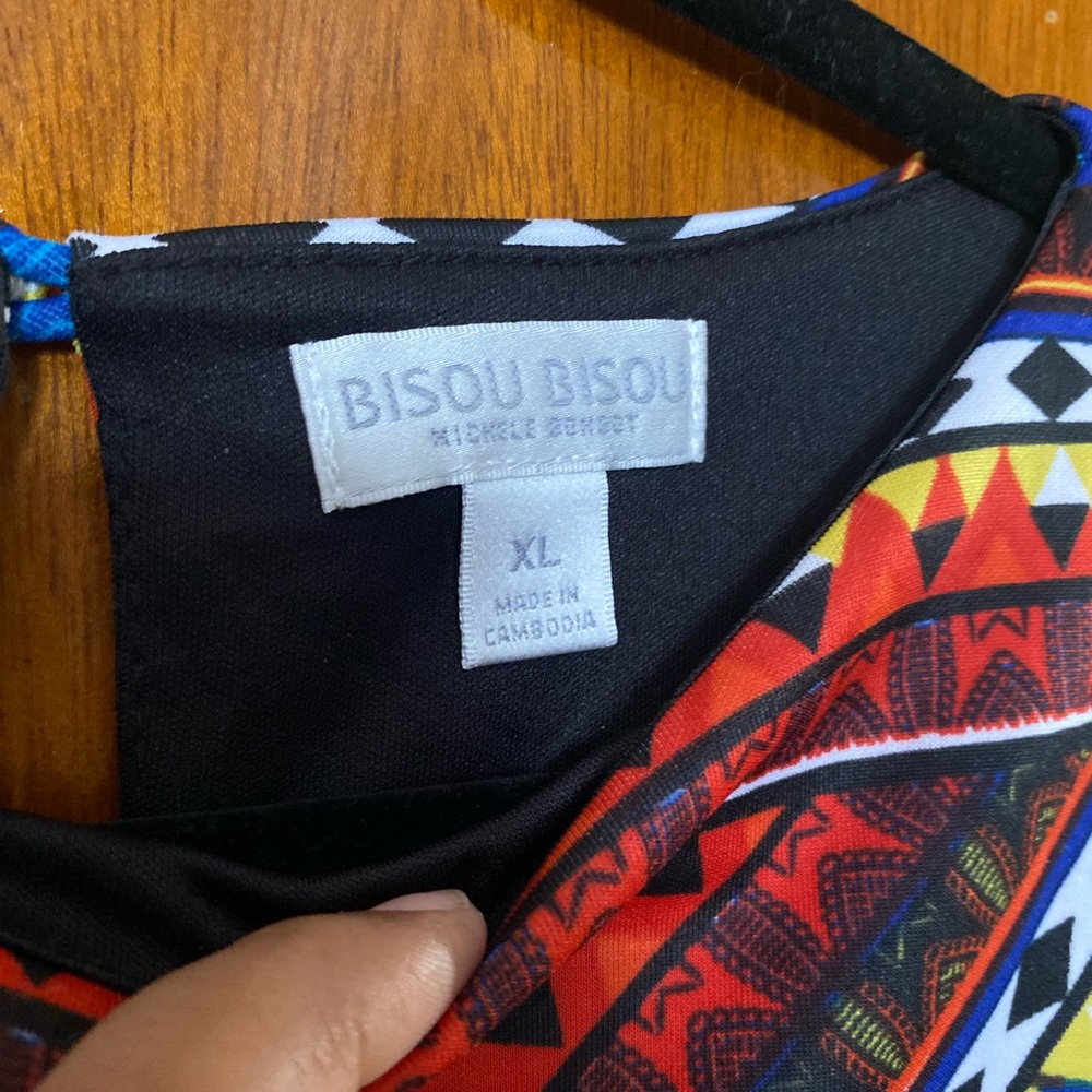 Patterned Top - Picture 2 of 3